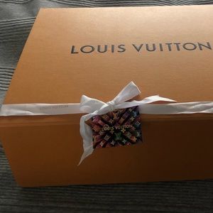 Extra large Louis Vuitton Box